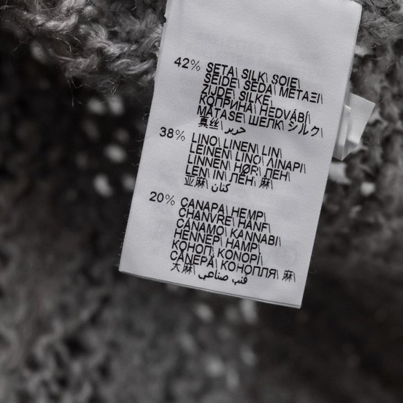 Brunello Cucinelli SS/22 Grey Sequin-Embellished Knitted Cropped Jumper - Picture 9 of 11